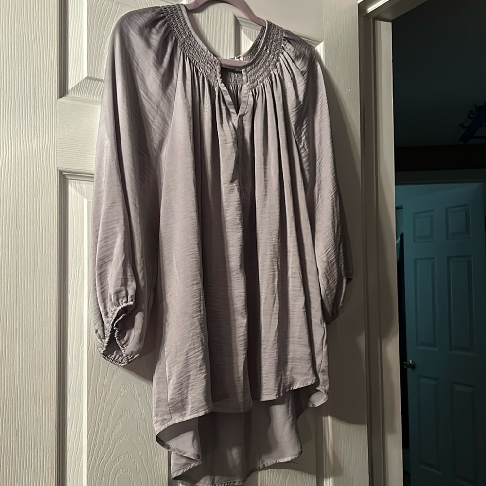 Gray/Silver Top XL 🩷